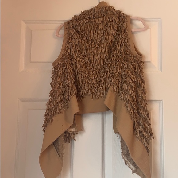 Fringed vest - Picture 2 of 3